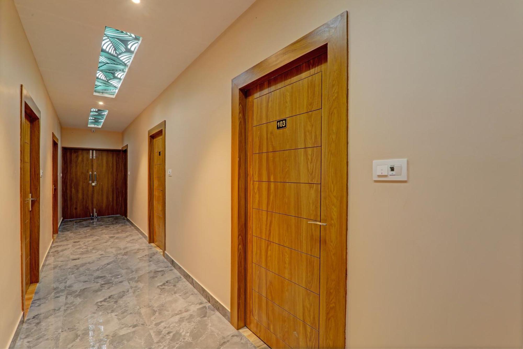 Hotel O Royal Regency Palace Gorakhpur Exterior foto