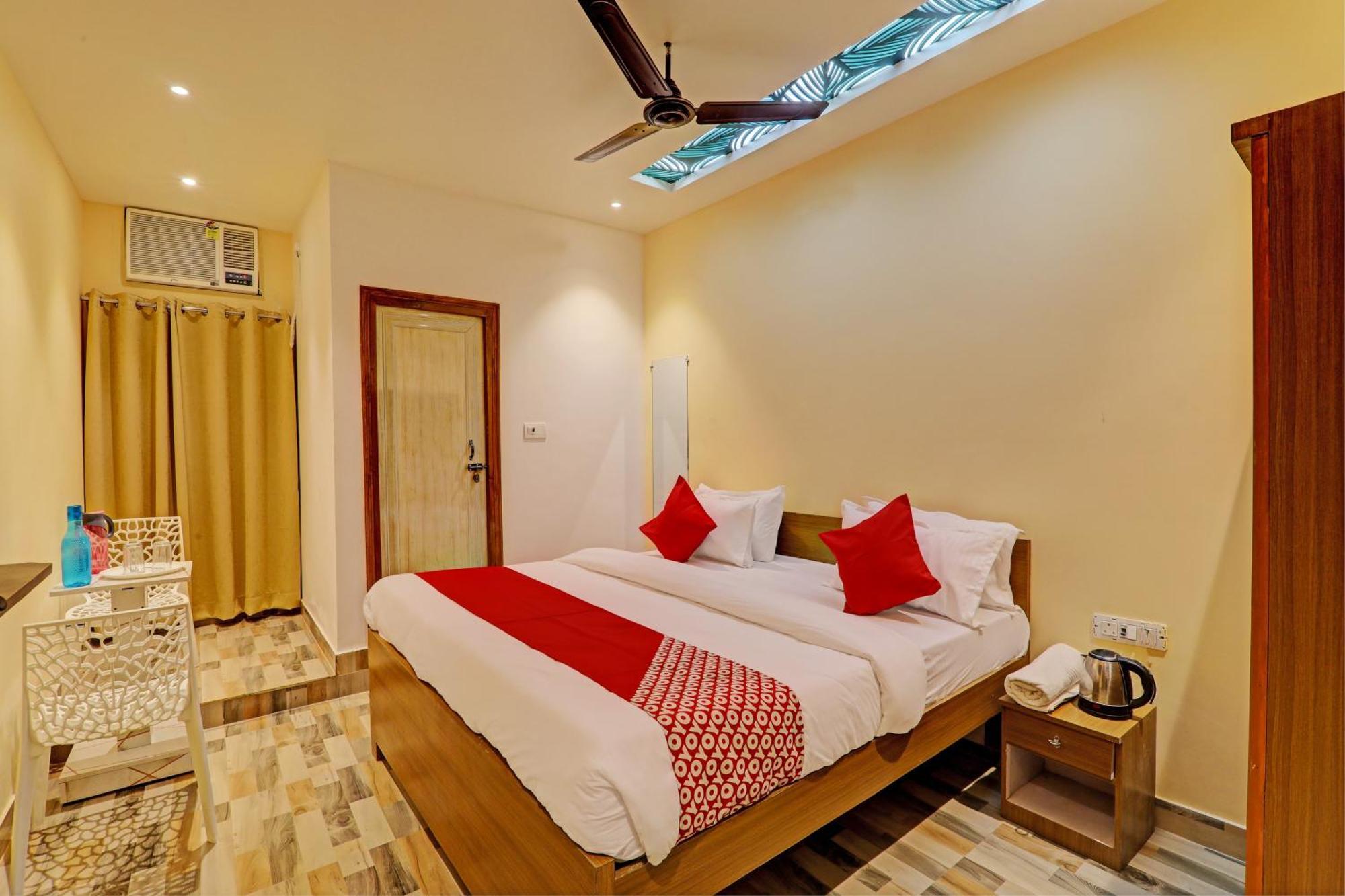 Hotel O Royal Regency Palace Gorakhpur Exterior foto